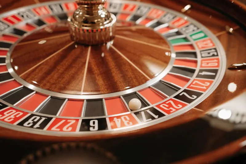 Zero Doppio, Fortuna Dimezzata: La Verità sulle Probabilità tra Roulette Europea e Americana